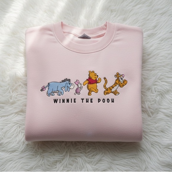 Pooh 🧸 x Friends Sweater - Picture 1 of 5